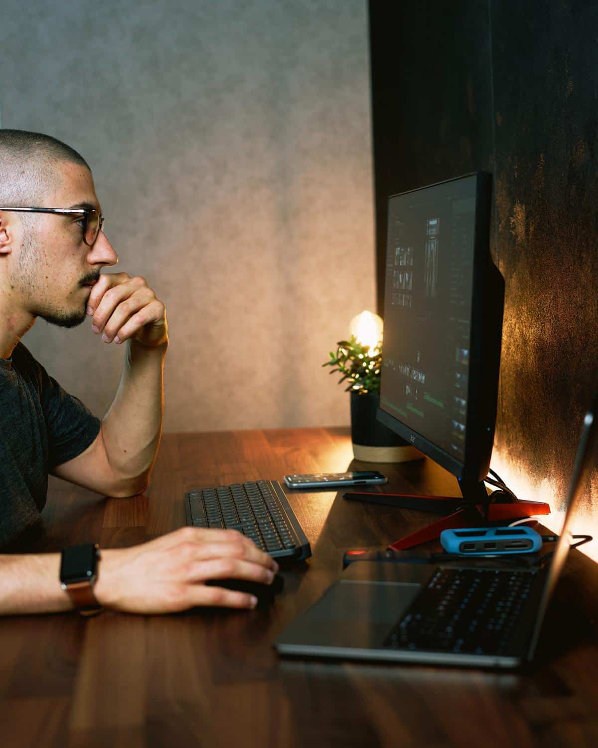 Man using PC