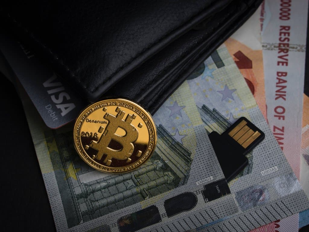 Bitcoin, money and wallet