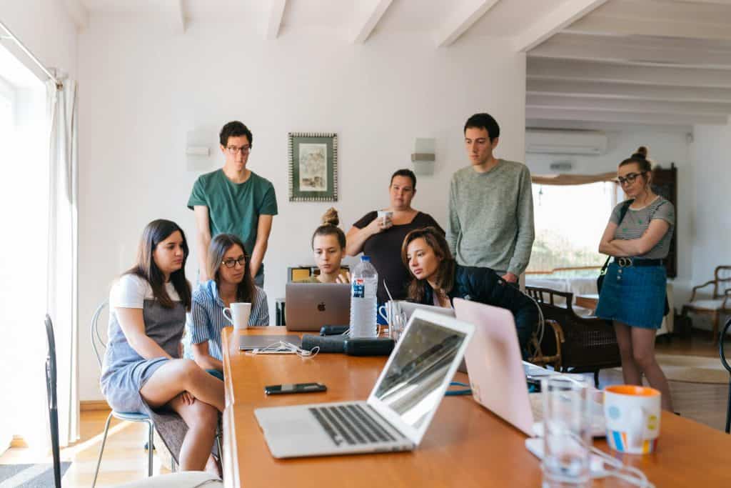 How to Use Retargeting Ads to Close SaaS Sales Faster