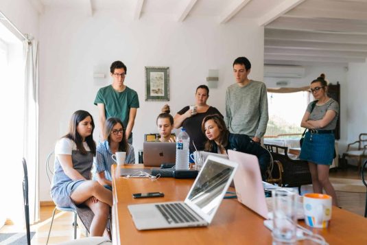 How to Use Retargeting Ads to Close SaaS Sales Faster
