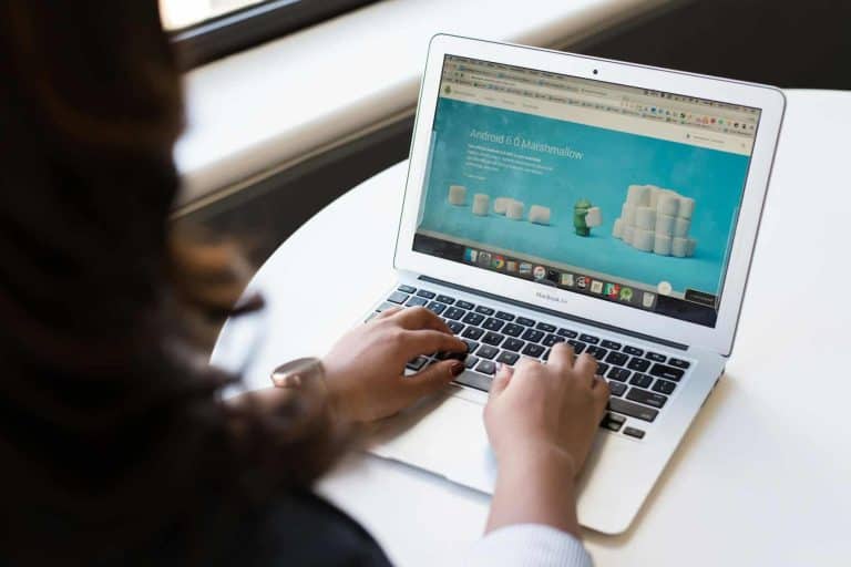 6 Smart Ways to Turn Your Logistics into a Website Selling Point