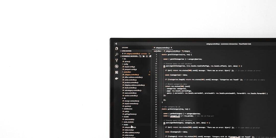 a computer monitor sitting on top of a desk windows start menu error, blank start menu, user clicking start button