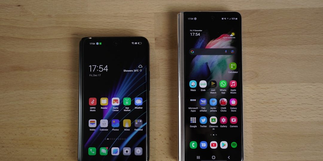 a couple of cell phones faceoff galaxy a53 vs a35, smartphone comparison, android midrange phones